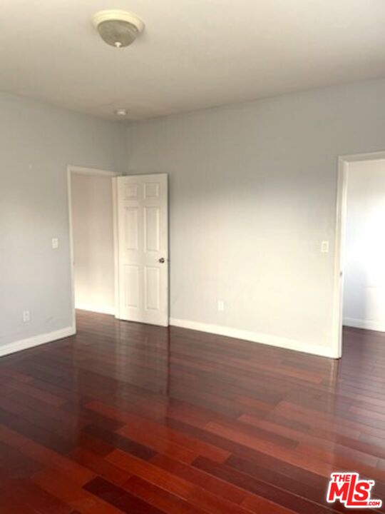 121 BENTON WAY