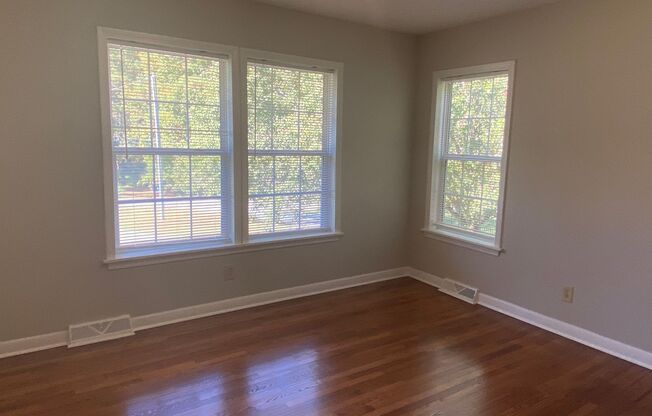 Beautiful 4 Bedroom, 2 Bath House Convenient to Hwy 70 and Hwy 98, Durham NC