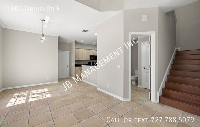 1601 DRUID RD E