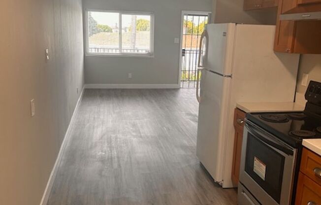 Newly updated 3 Bedroom, 2 Bath Unit