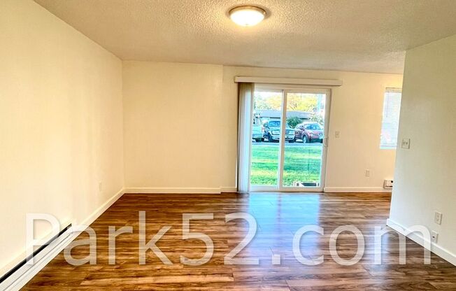 Lakewood Area Single Level Apartment