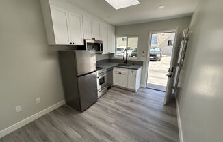 Studio, 1 bath, 180 sqft, $1,295, Unit 4455 - 2 ADU