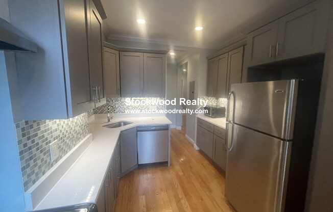 841 DORCHESTER AVE