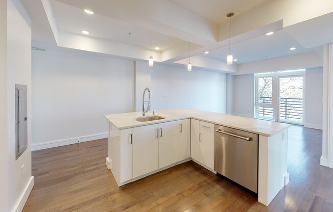262 Monsignor Obrien Hwy