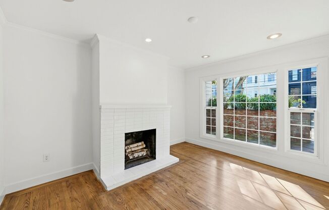 Charming Two Bedroom Condo in Dolores Heights - Please Contact for Showing Availability!