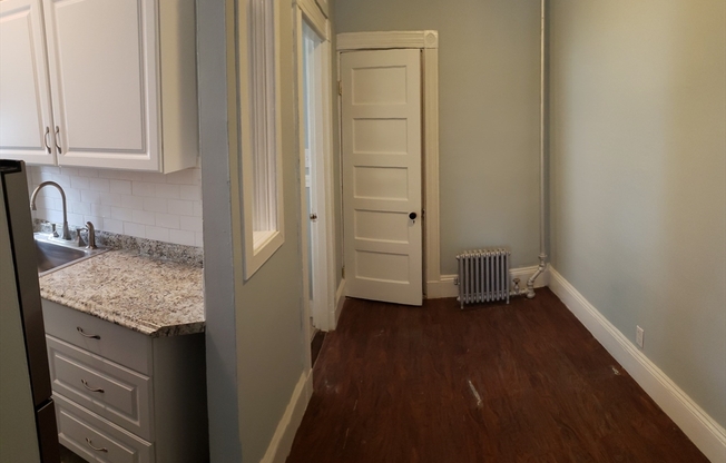 Studio, 1 bath, $1,600, Unit 1F