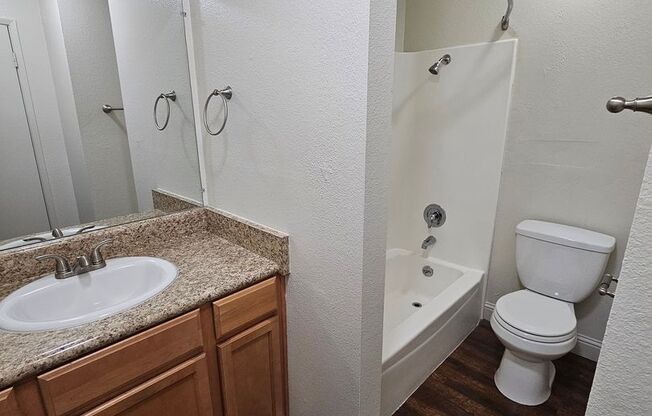 2 beds, 1.5 baths, 840 sqft, $1,495, Unit 06-111