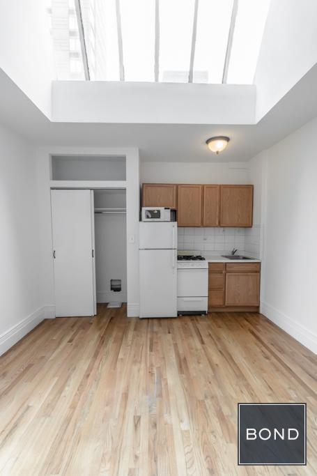 1 bed, 1 bath, $3,150, Unit 1001