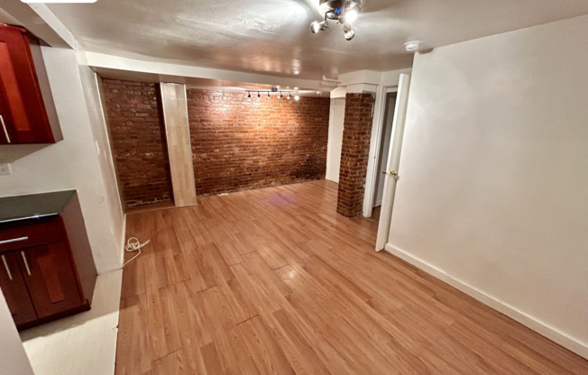 1 bed, 1 bath, $2,350, Unit GROUND