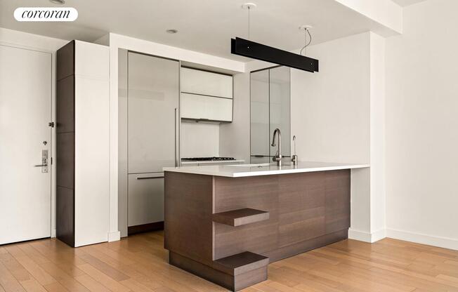 1 bed, 1 bath, 601 sqft, $5,495, Unit 10L