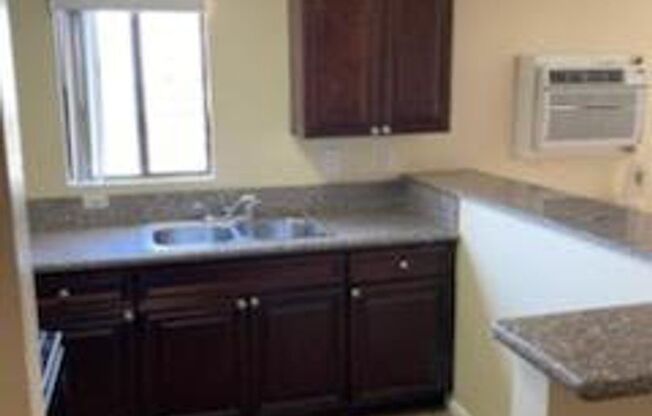 McClemont Avenue Apartments