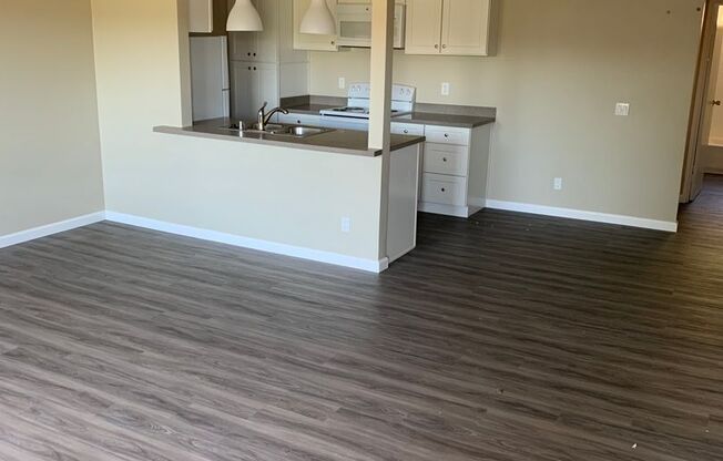 1 bed, 1 bath, 720 sqft, $1,850, Unit 36