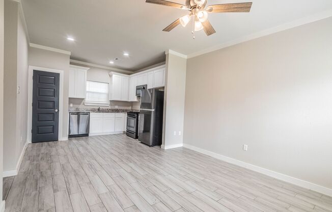8119 AUTUMN LN