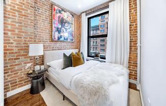 224 8 AVE