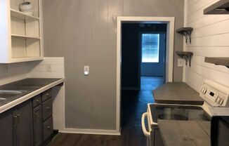 2 beds, 1 bath, 838 sqft, $950, Unit 611A