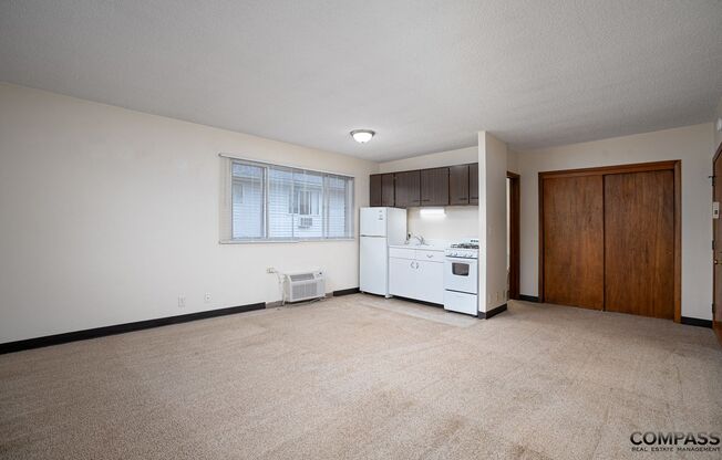 Studio, 1 bath, 365 sqft, $755, Unit 12