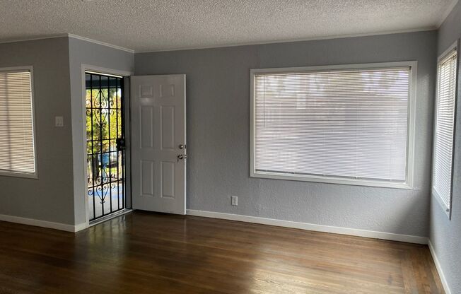 Updated 3 Bed 2 Bath House in Oakland - Coming Soon !!!