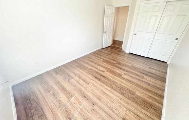 3 beds, 2 baths, $1,565, Unit Bldg K5