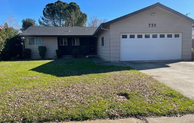 3 BED / 2 BATH HOME CLOSE TO DOWNTOWN!
