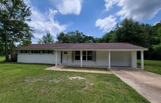 3-Bedroom, 2-Bath in Gulf Park Estates – Pets Considered!