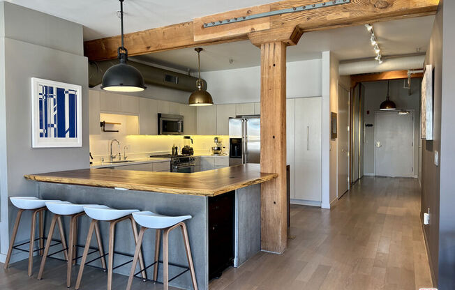 2 beds, 2 baths, 1,710 sqft, $6,750, Unit 401