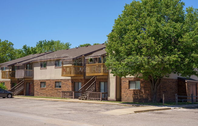 2804 N CHARLES AVE