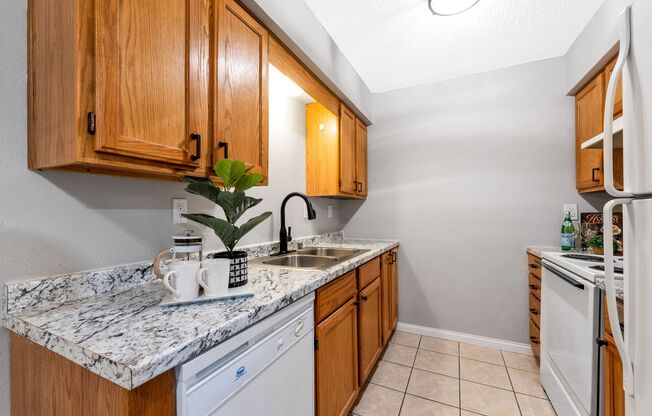 3 beds, 2 baths, 1,150 sqft, $1,395, Unit 135