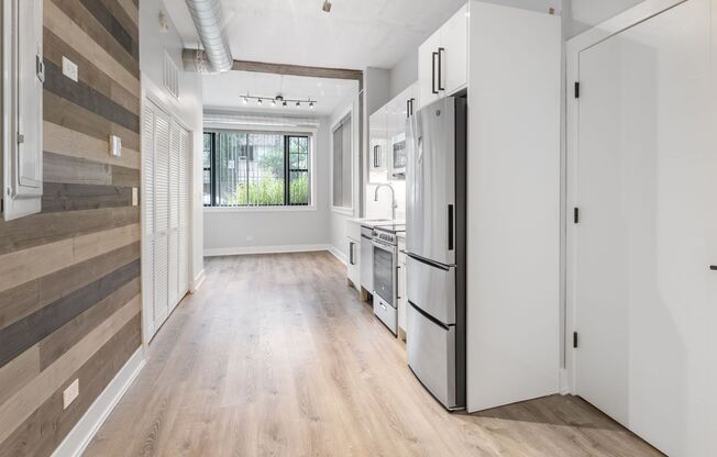 Studio, 1 bath, 280 sqft, $1,575, Unit 114