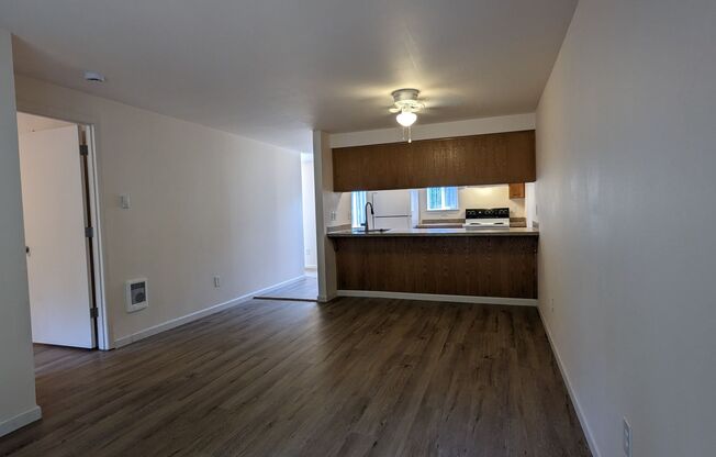 1 bed, 1 bath, 650 sqft, $1,200, Unit 02