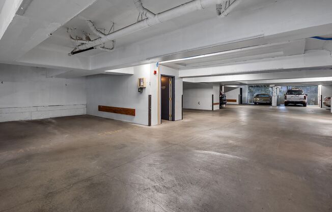2 beds, 1.5 baths, 860 sqft, $2,250, Unit 404
