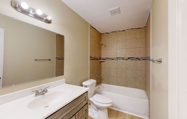 2 beds, 1 bath, $1,095