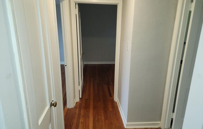 2 beds, 1 bath, 897 sqft, $2,335, Unit E-14