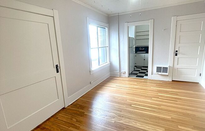 1 bed, 1 bath, 560 sqft, $1,250, Unit 1