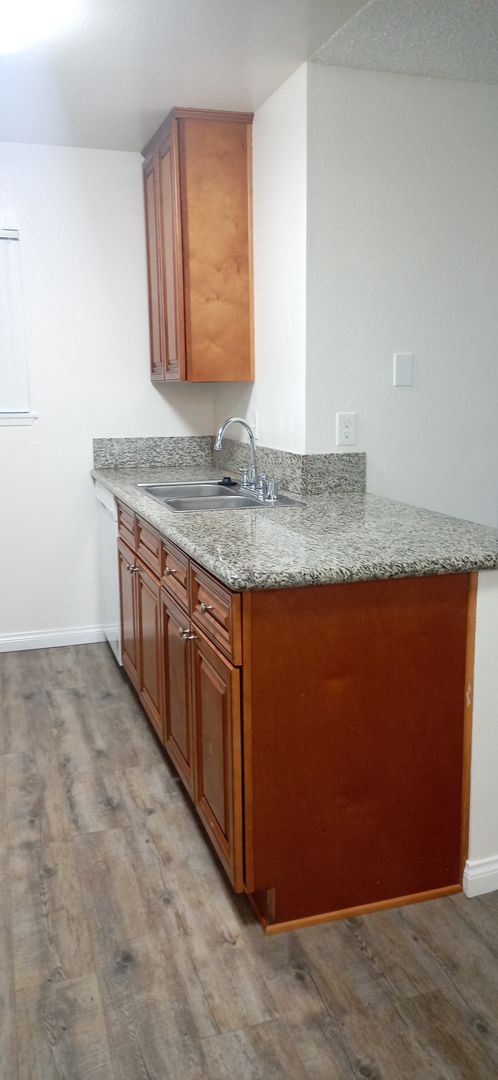 1 bed, 1 bath, 665 sqft, $2,050, Unit 109