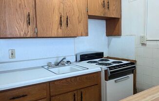 1 bed, 1 bath, $450, Unit #305