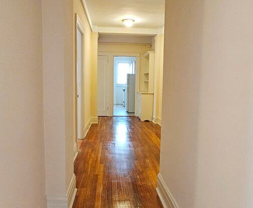 2 beds, 2 baths, 775 sqft, $1,875, Unit 211