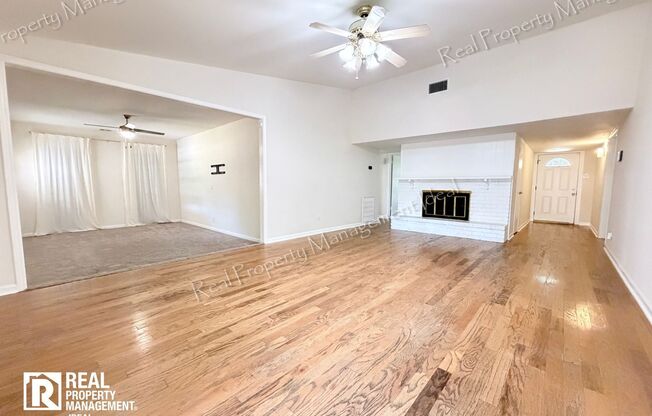 407 IVY WAY