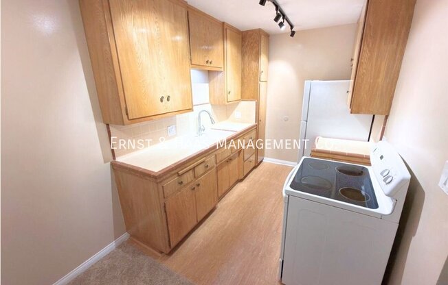 1331 E. 7th St. #08
