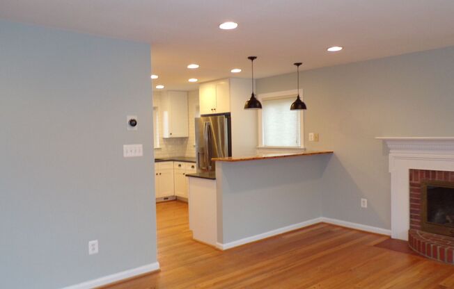 SHORT TERM LEASE -SIX MONTHS--Beautiful Three Bedroom House in N Arlington; Dominion Hills