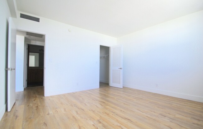 2 beds, 2 baths, 1,299 sqft, $3,200, Unit Unit 1001