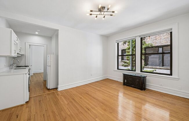 1 bed, 1 bath, 725 sqft, $2,097, Unit 1B