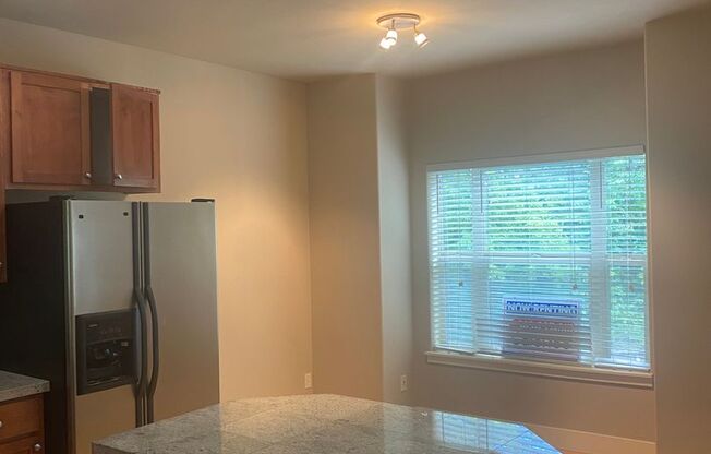 2 beds, 2.5 baths, 1,453 sqft, $2,195