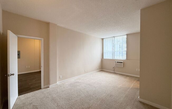 3 beds, 2 baths, 950 sqft, $2,395, Unit 314
