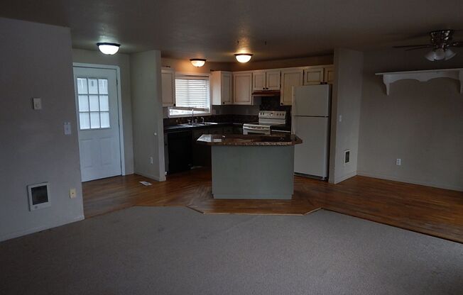 3 beds, 2 baths, $1,800