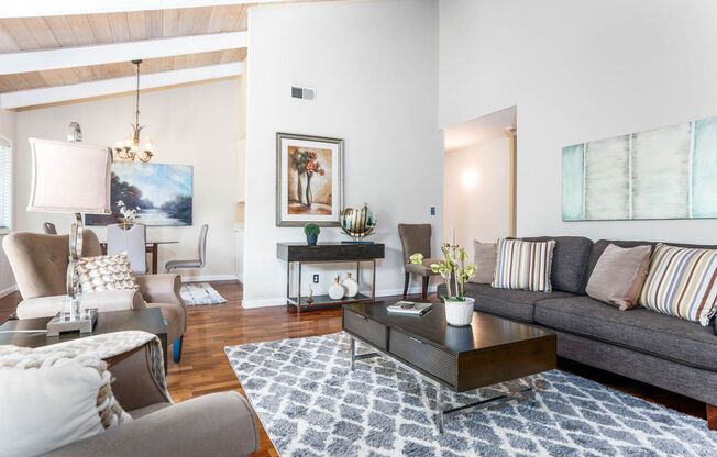 Fantastic Townhome in Mountain View