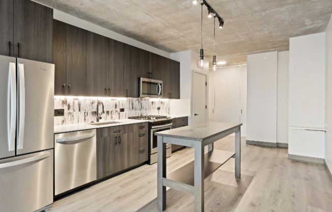 121 N ADA ST