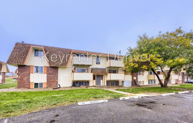 2 beds, 1 bath, 813 sqft, $1,189, Unit 6-301