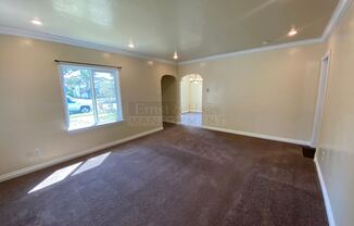 5589 Lemon Ave.