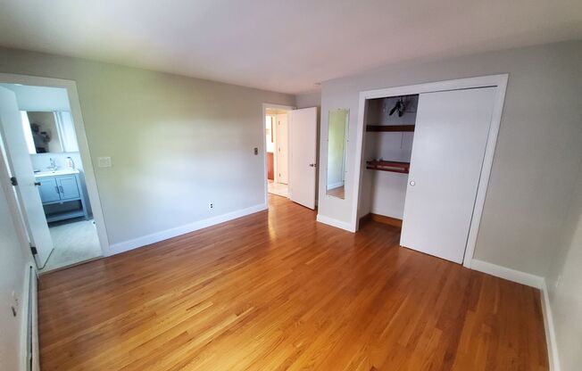 Spacious 3 Bd 2 Bath Condo near Alewife T in Arlington