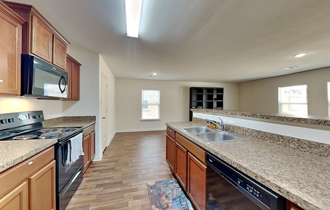 1115 LEIGH LN